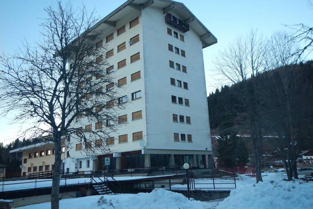 Alloggio Vacanze In Montagna Per Coppia Folgaria Exterior photo